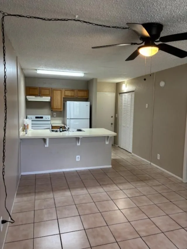 2701 Riverside Dr, #104