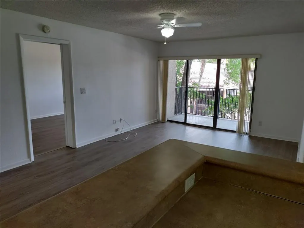 9250 W Atlantic Blvd, #928