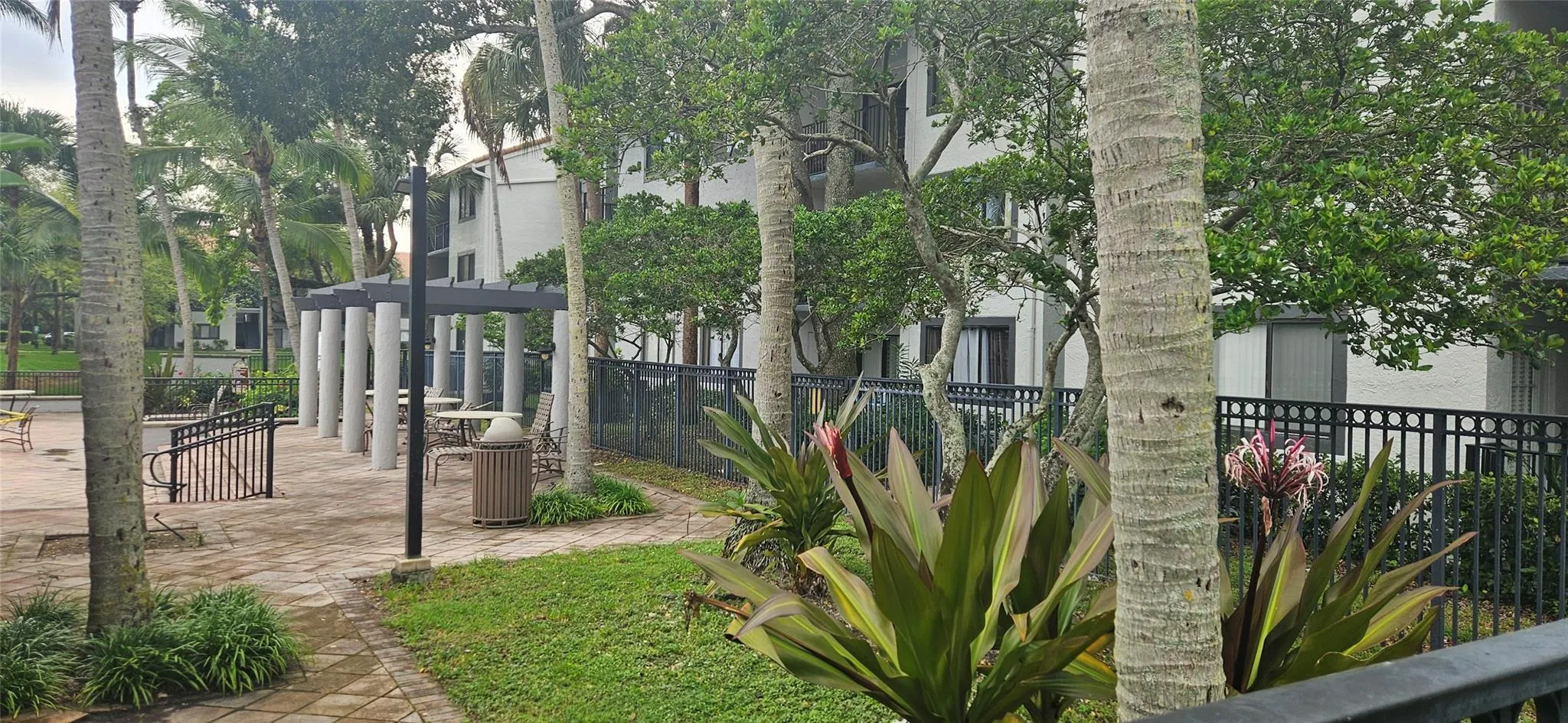 9250 W Atlantic Blvd, #928