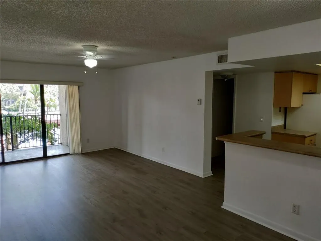 9250 W Atlantic Blvd, #928