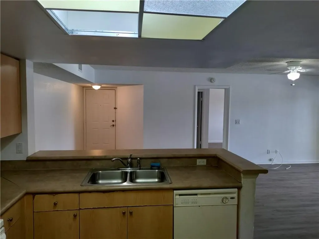 9250 W Atlantic Blvd, #928