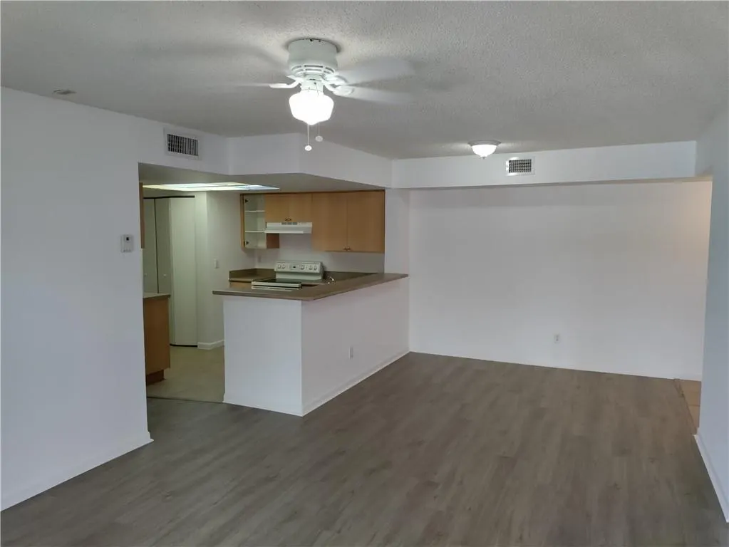 9250 W Atlantic Blvd, #928