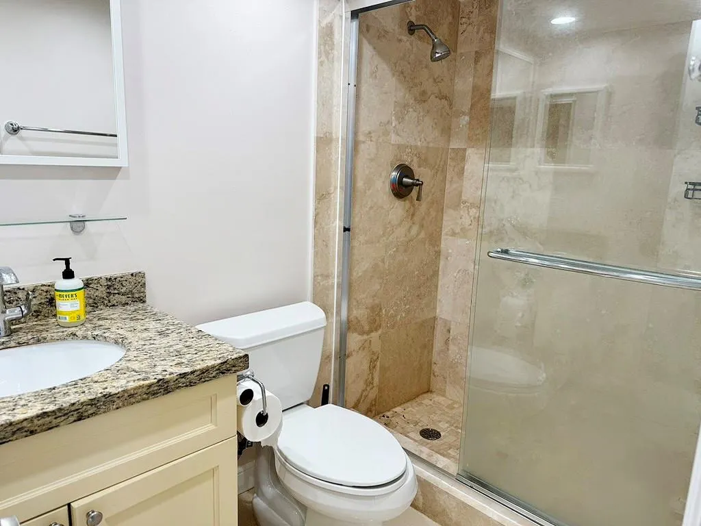 2350 NE 14th Street Cswy, #703