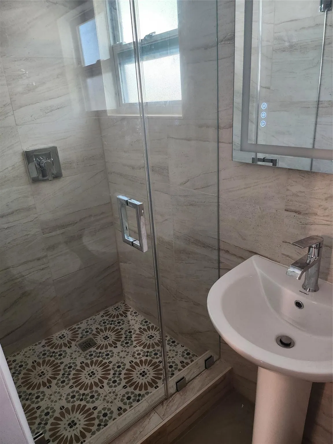 505-B 6th Ave