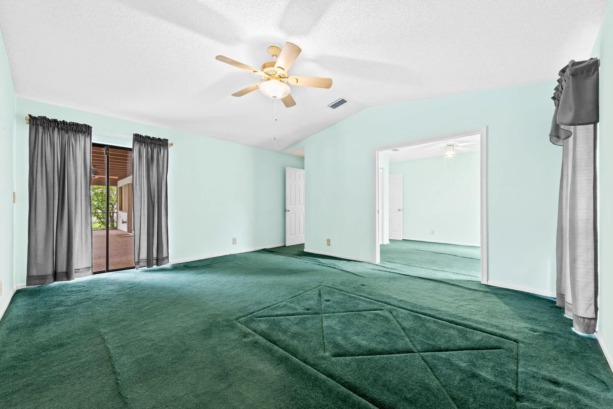959 NW 109th Ter
