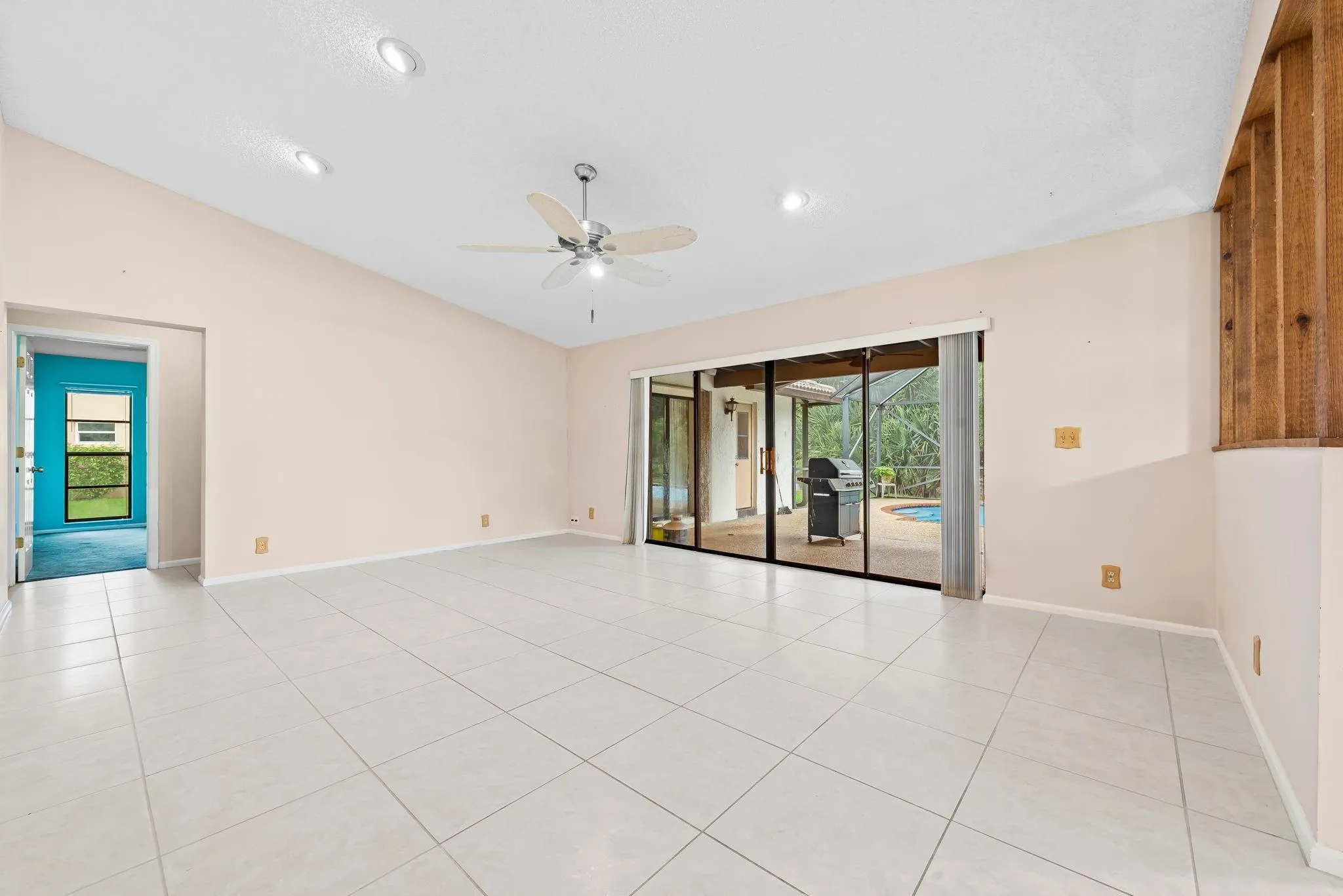 959 NW 109th Ter