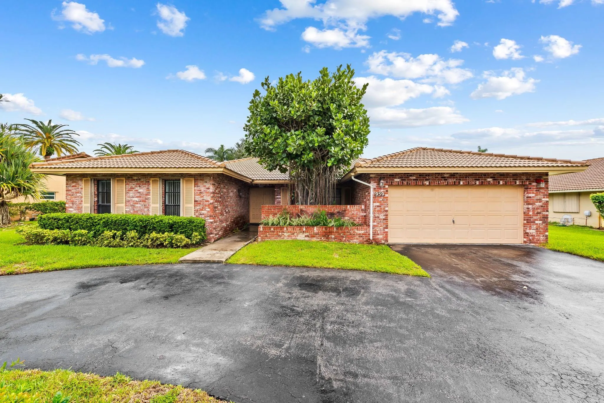 959 NW 109th Ter