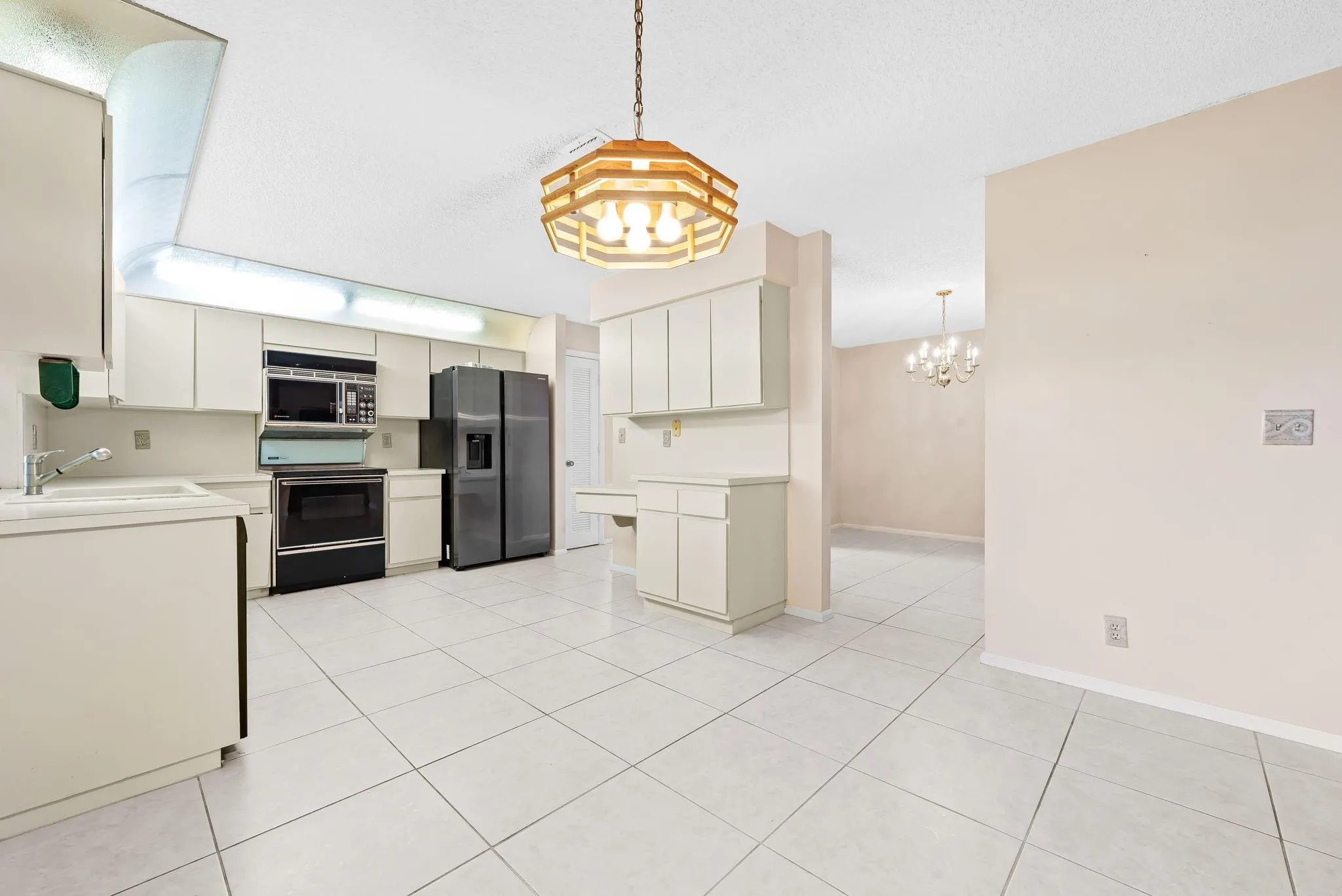 959 NW 109th Ter