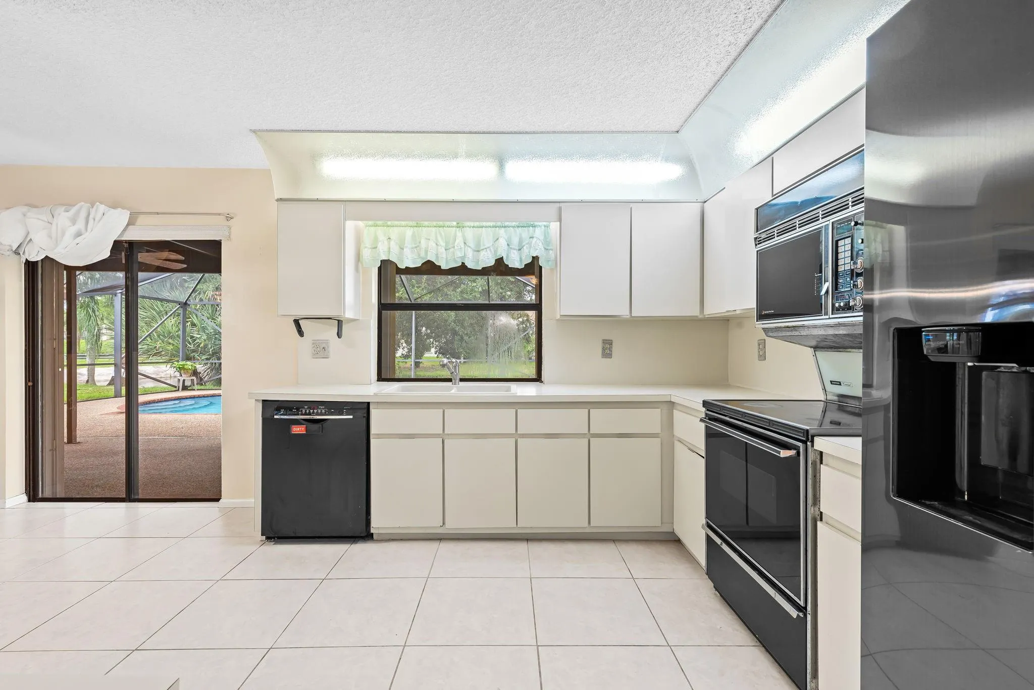 959 NW 109th Ter
