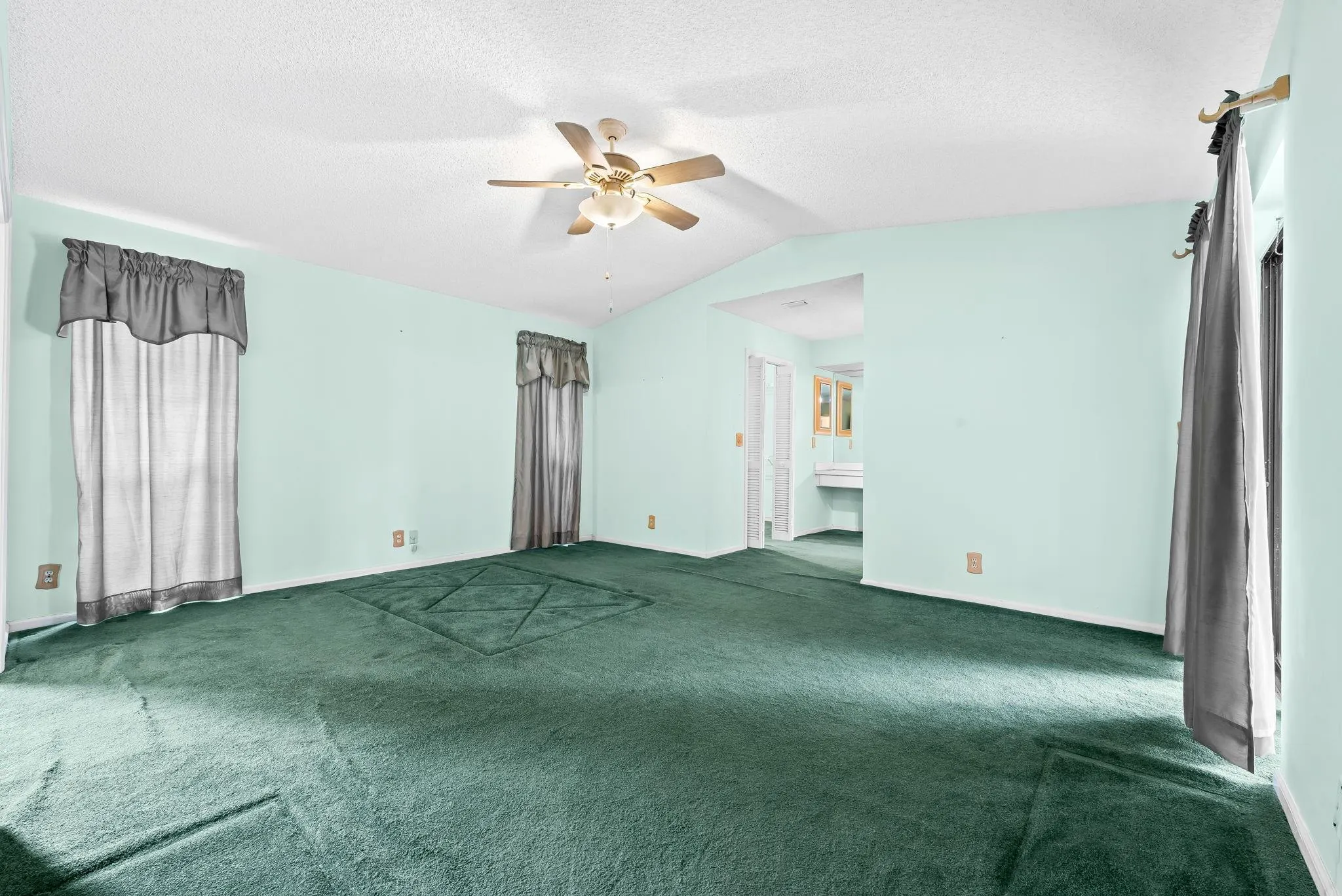 959 NW 109th Ter
