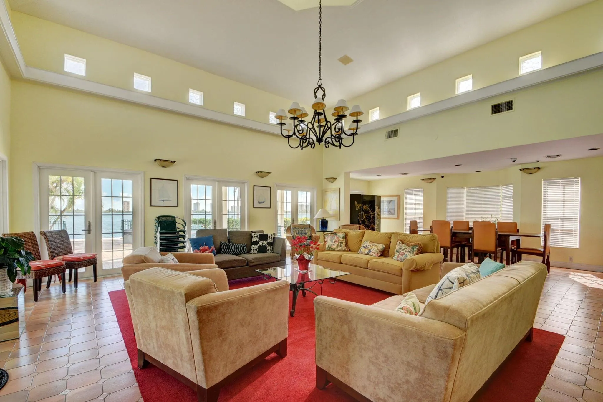 1115 Lake Shore Dr, #102