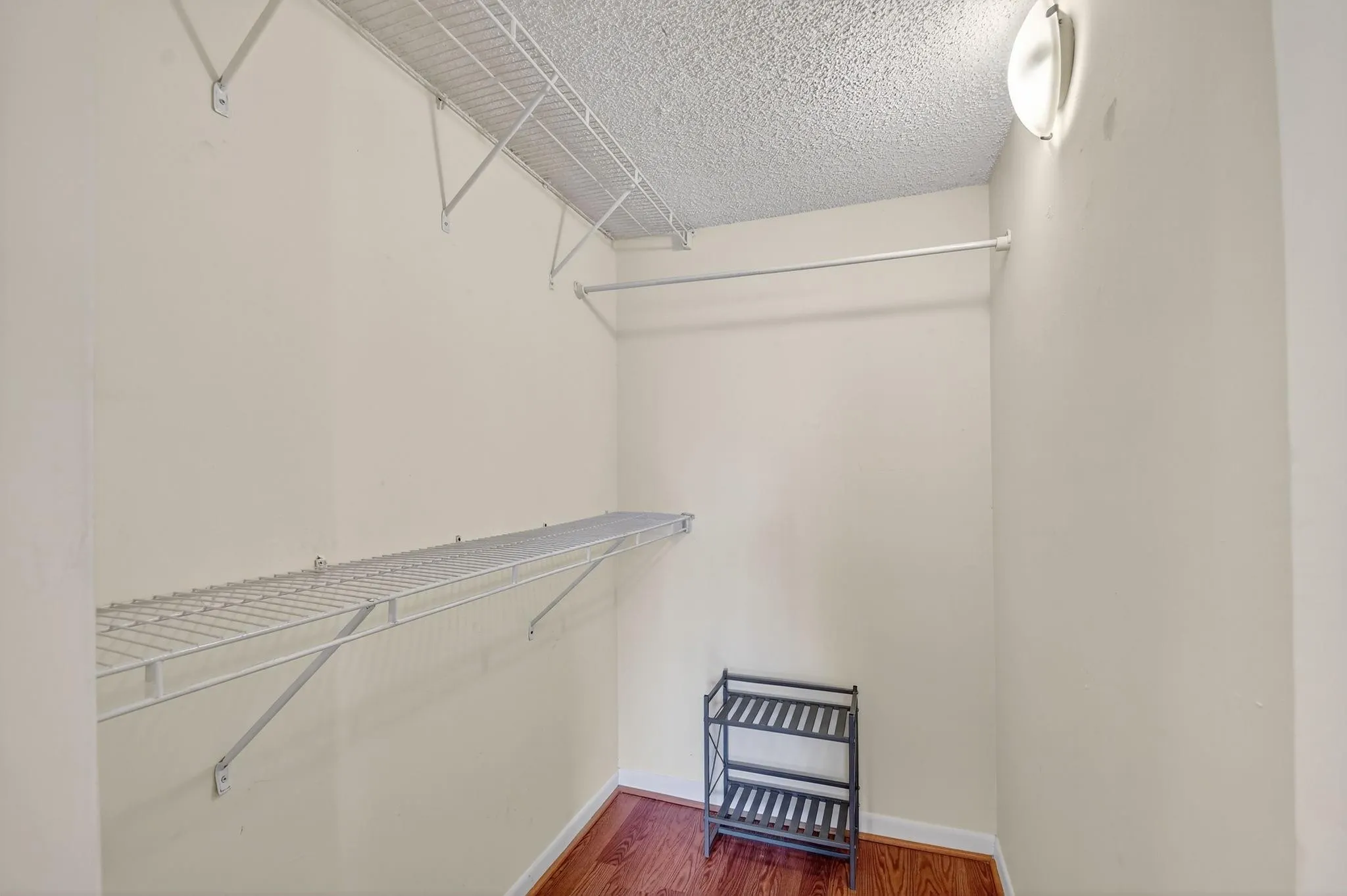 1115 Lake Shore Dr, #102