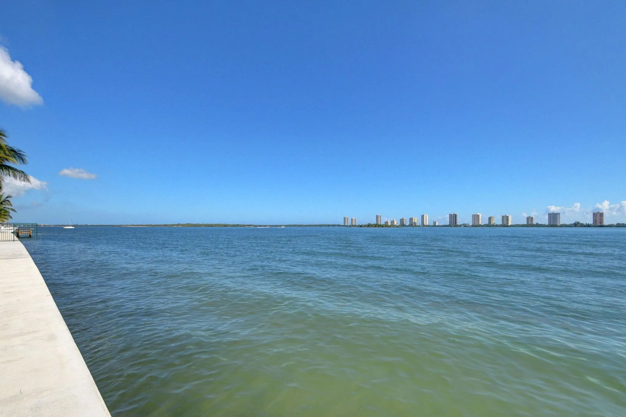1115 Lake Shore Dr, #102