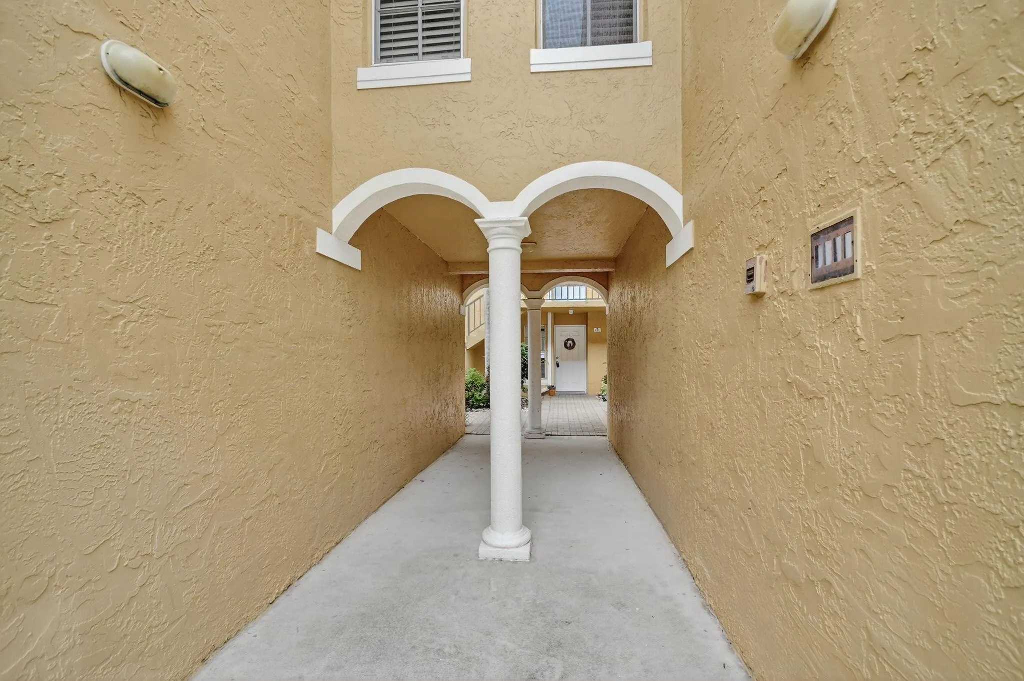 1115 Lake Shore Dr, #102