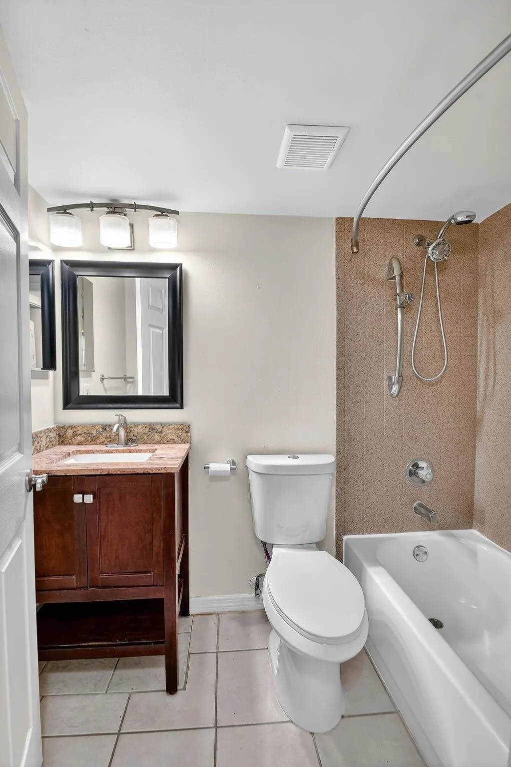 1115 Lake Shore Dr, #102