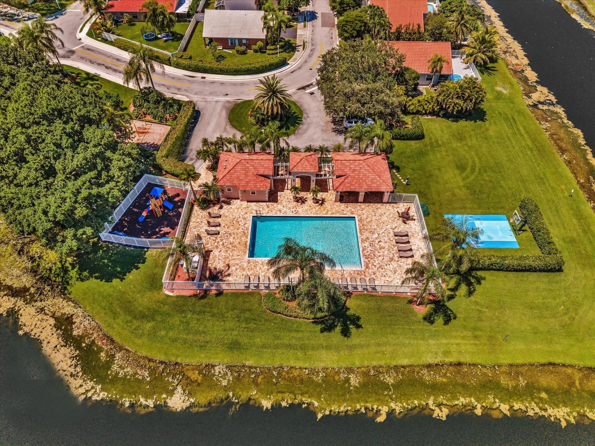 235 Somerset Way