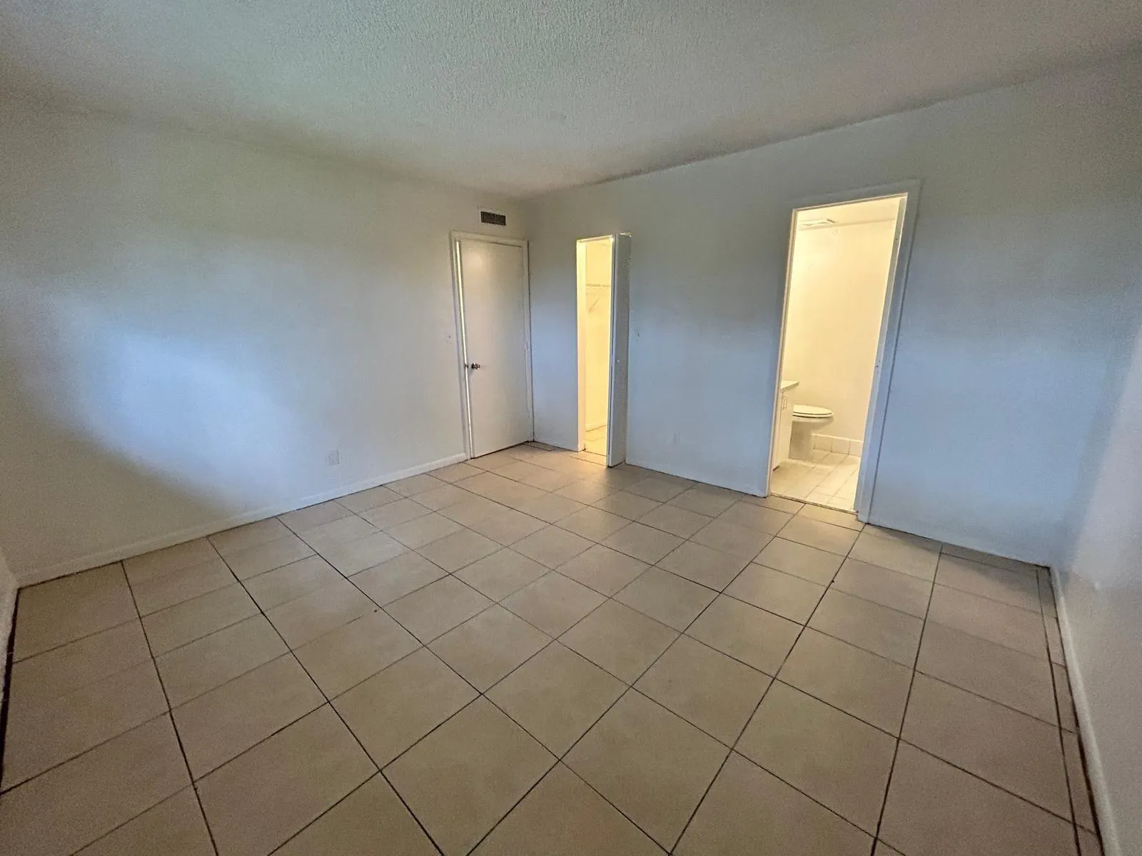 6900 SW 39th St, #305J