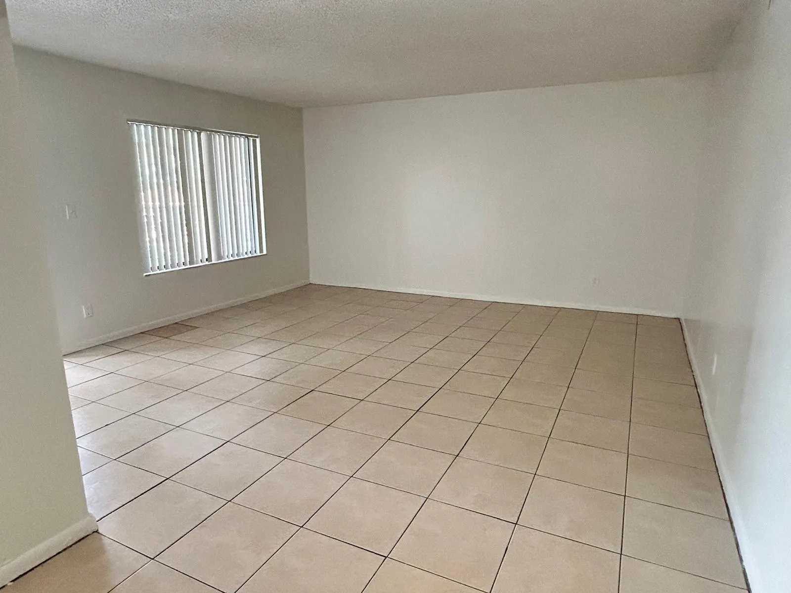 6900 SW 39th St, #305J