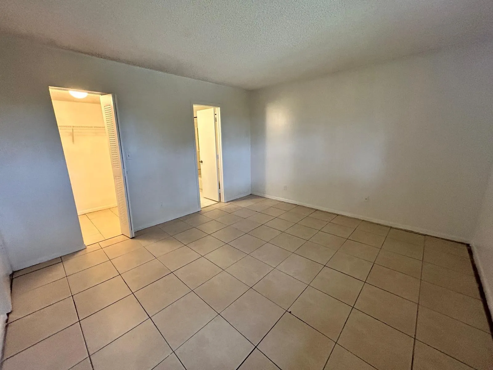 6900 SW 39th St, #305J