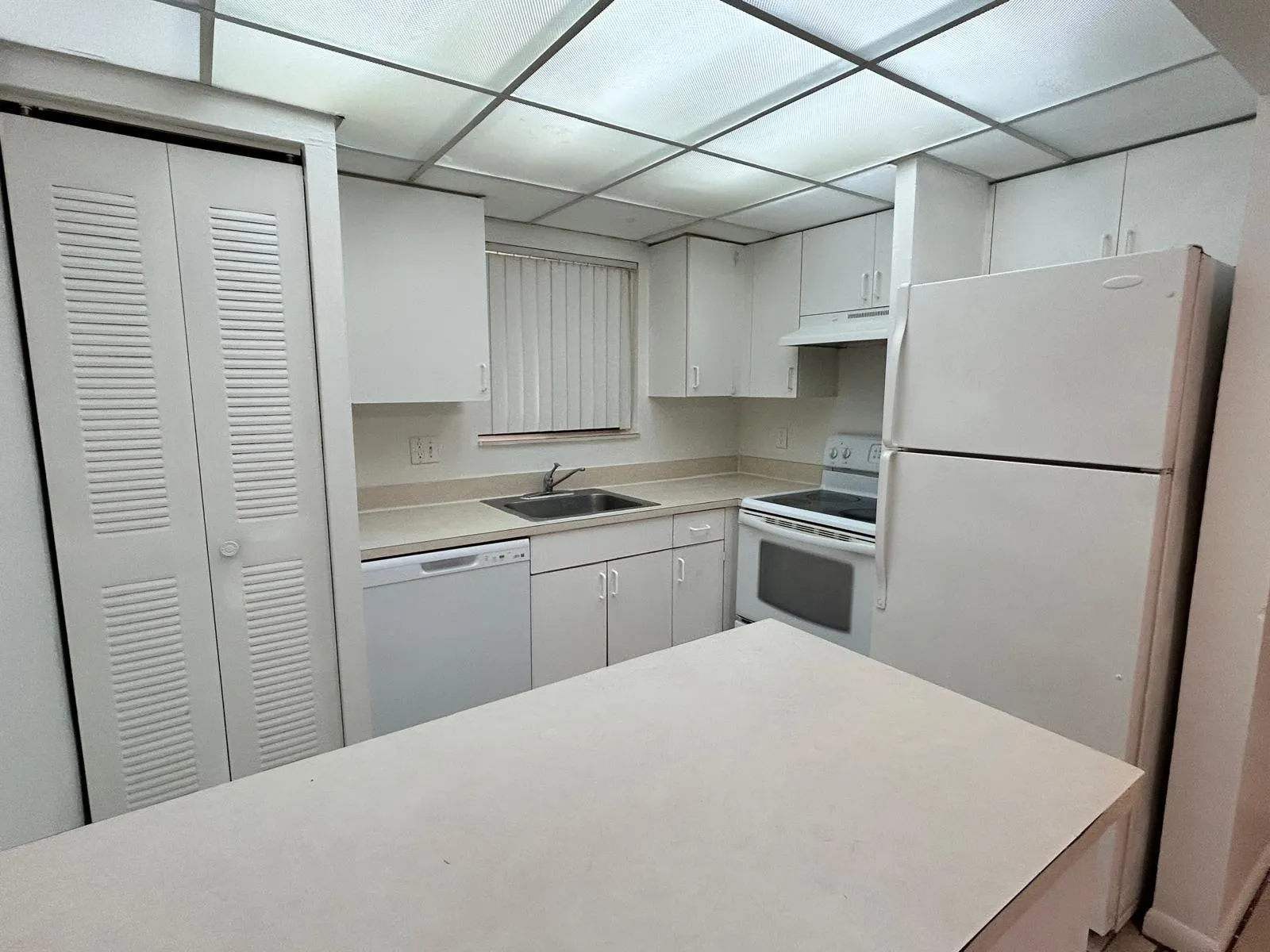 6900 SW 39th St, #305J