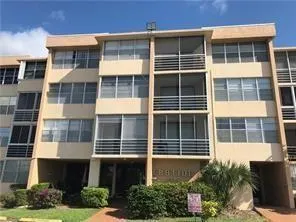 2761 Taft St, #409