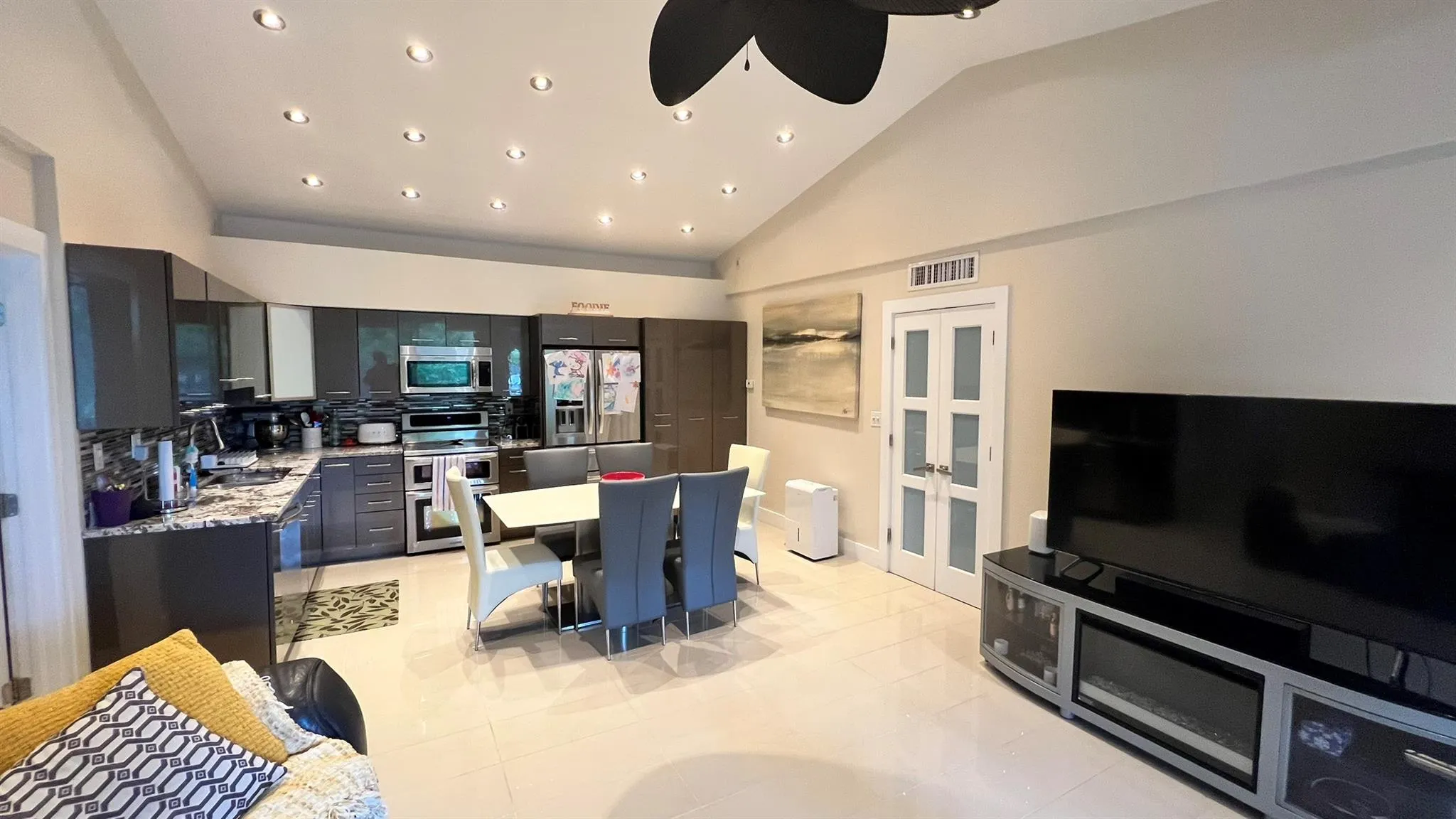 831 Lyons Rd, #23201