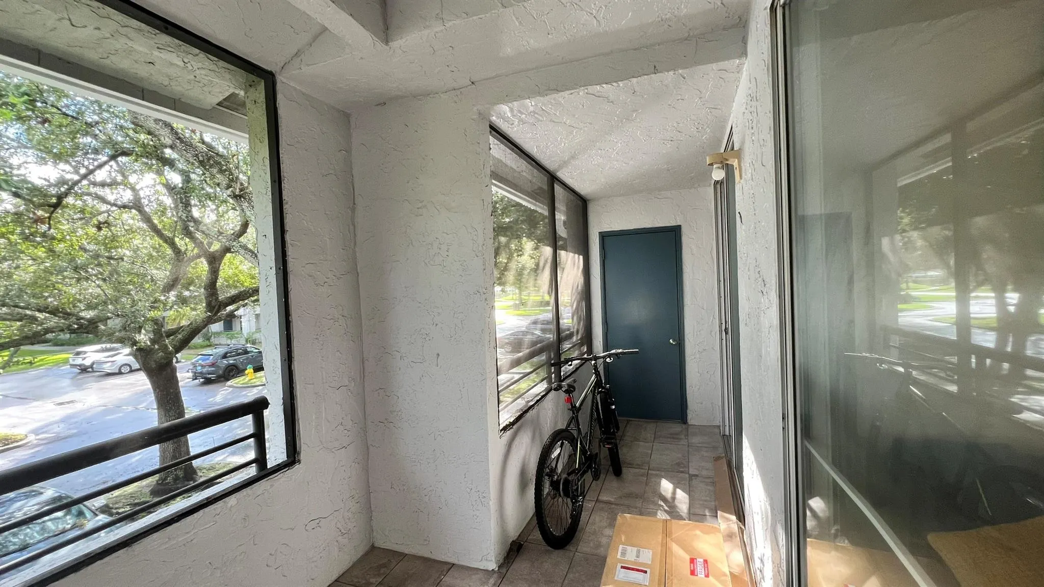 831 Lyons Rd, #23201