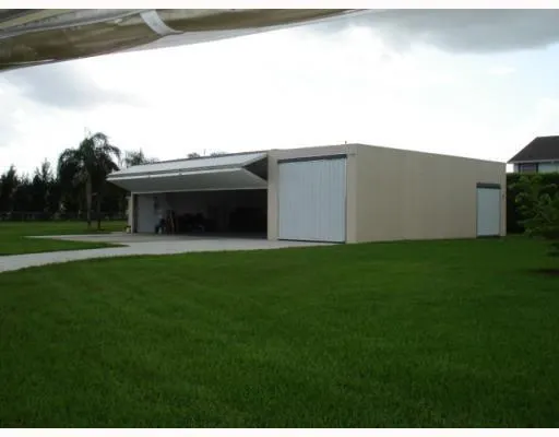 6852 Skyline Drive