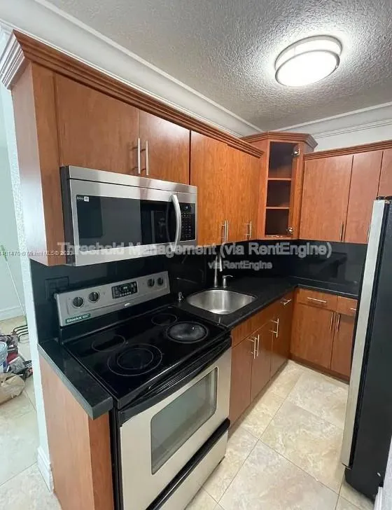 150 SW 10th St, #2