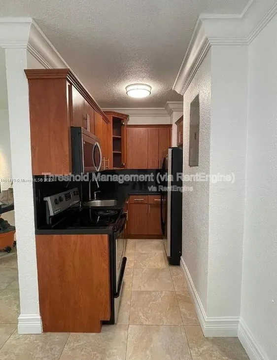 150 SW 10th St, #2