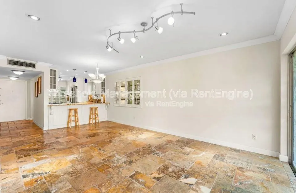 6090 Nw 64th Ave, #301