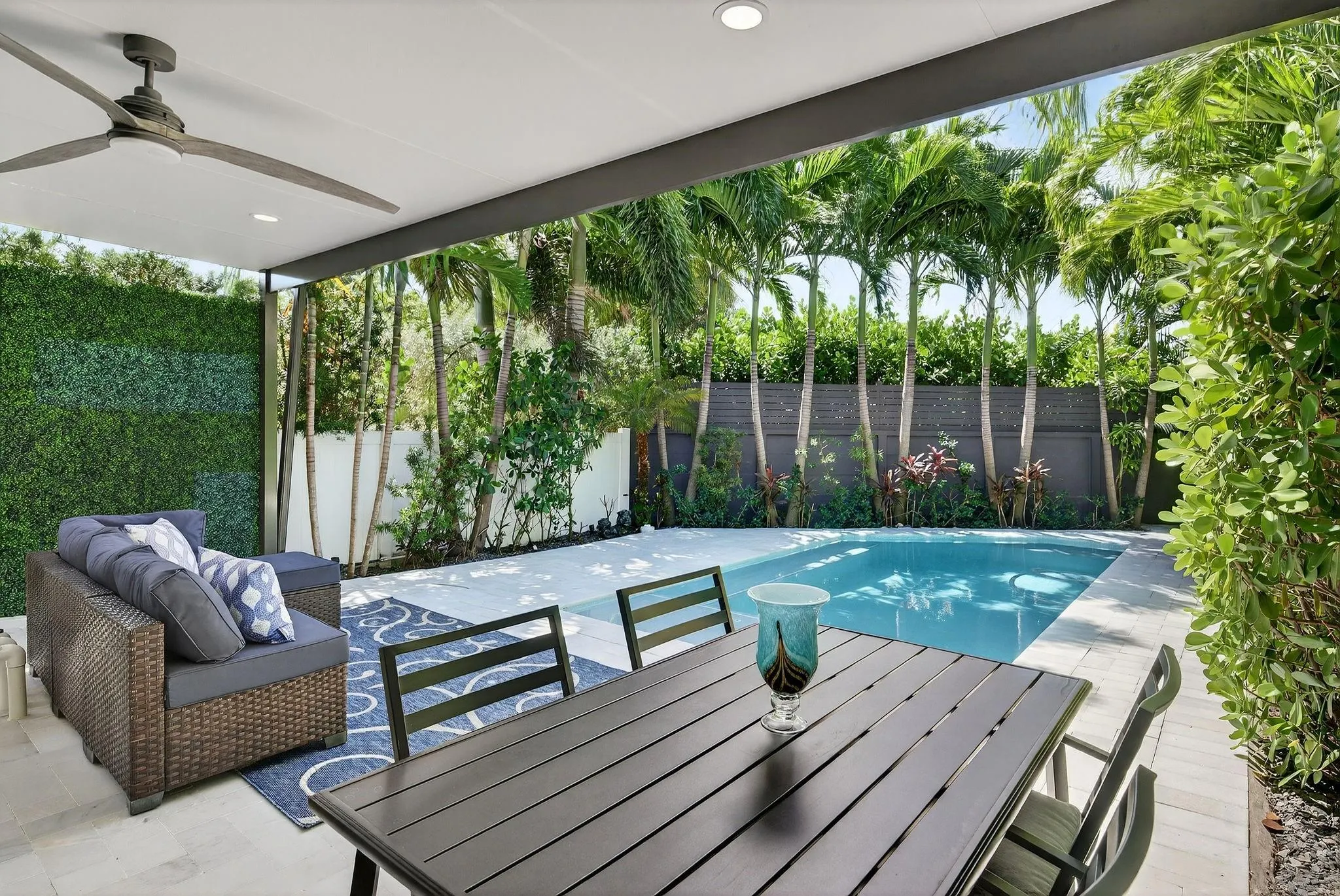 824 NE 14th Court