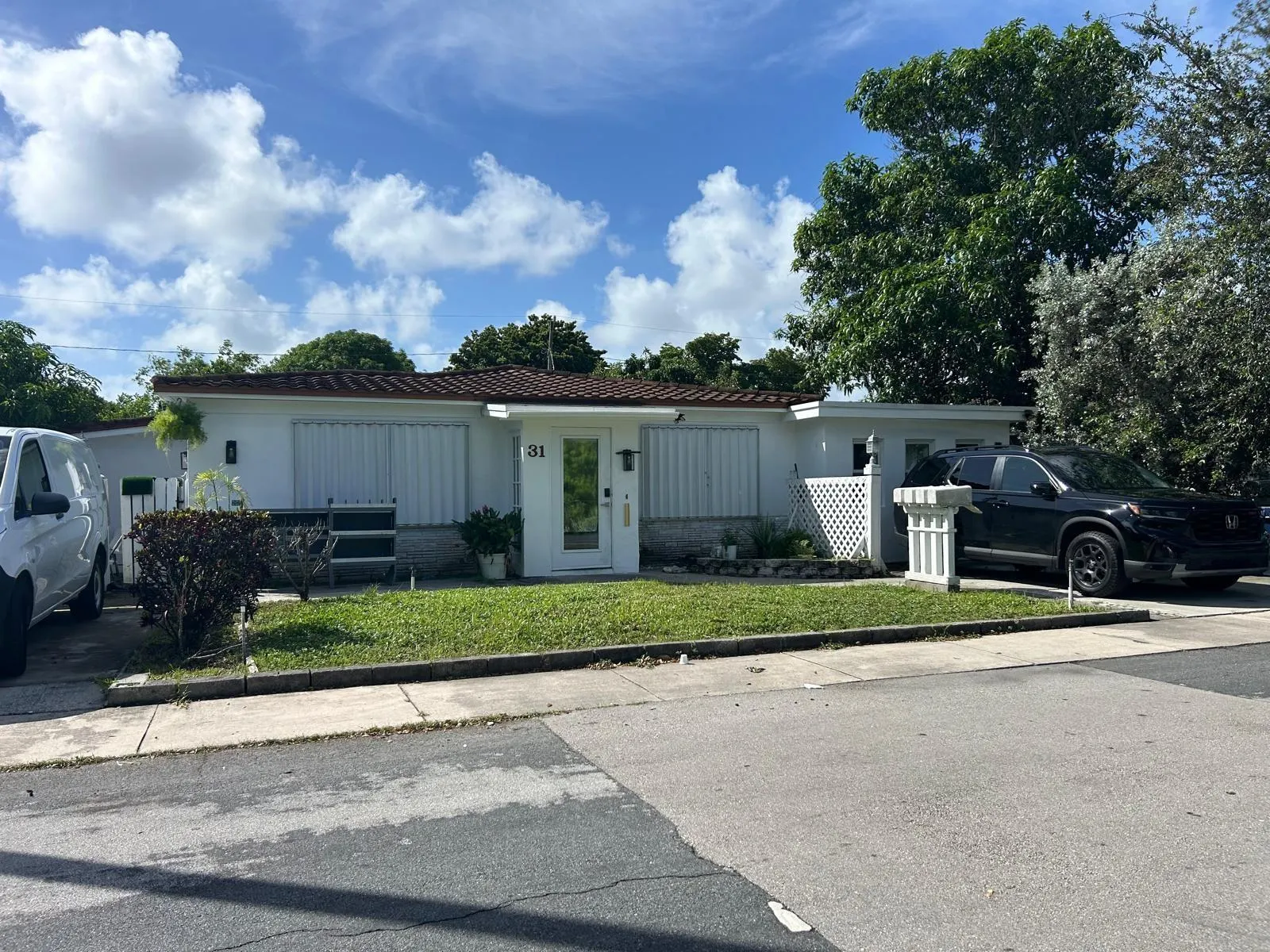 31 SW 10th St, #2