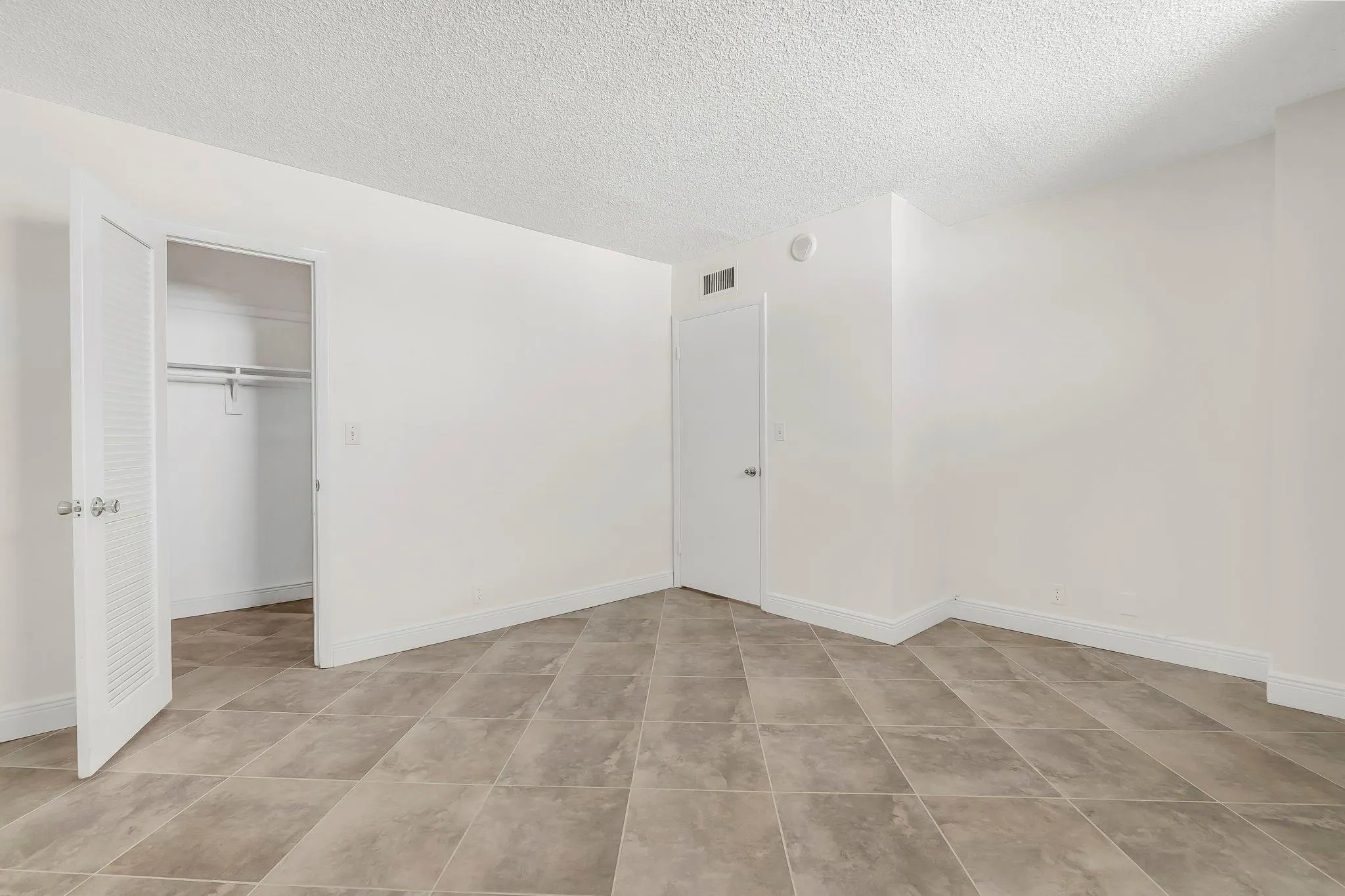 750 N Ocean Blvd, #1104