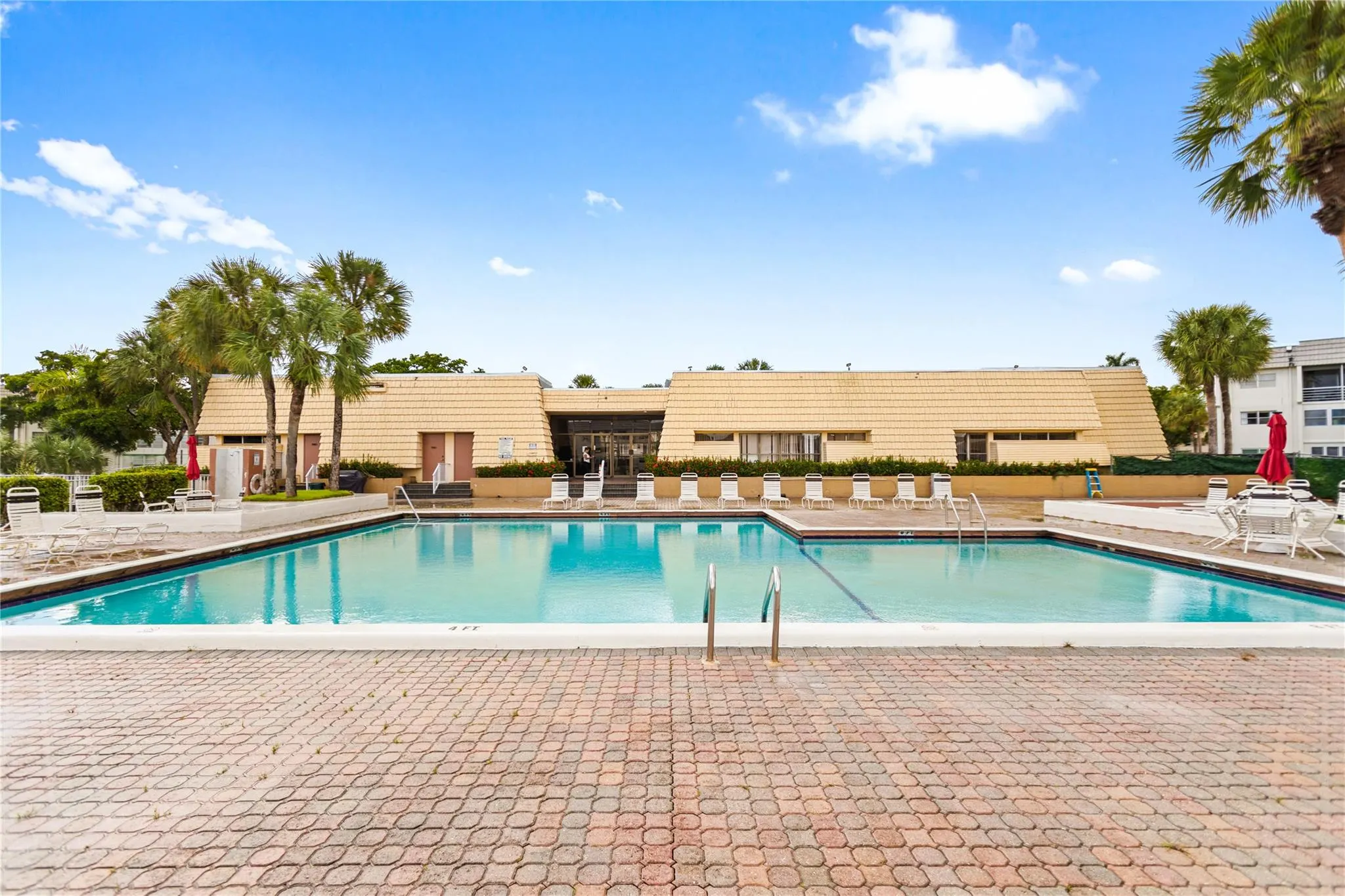 8280 Sunrise Lakes Blvd, #306