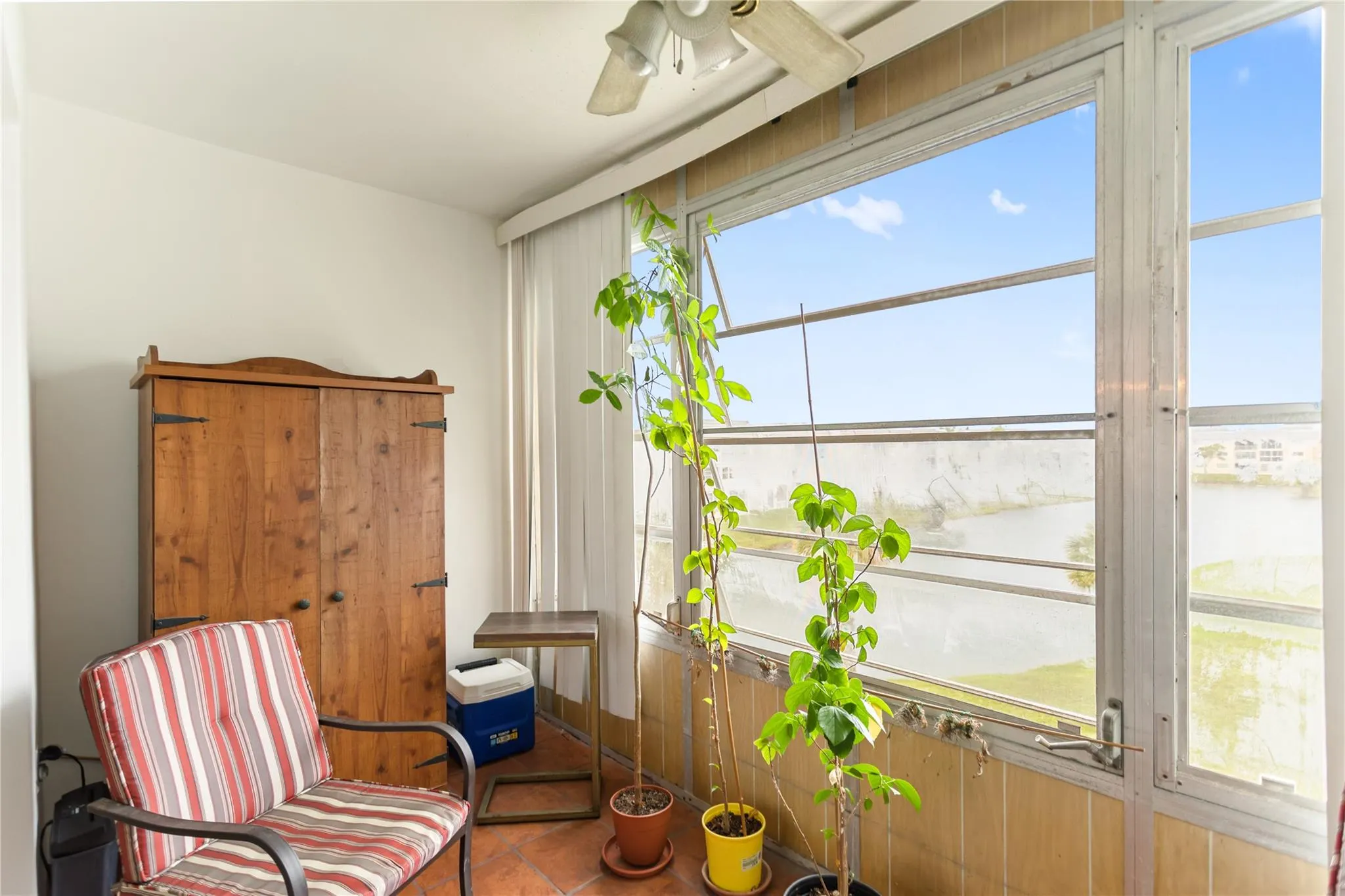 8280 Sunrise Lakes Blvd, #306