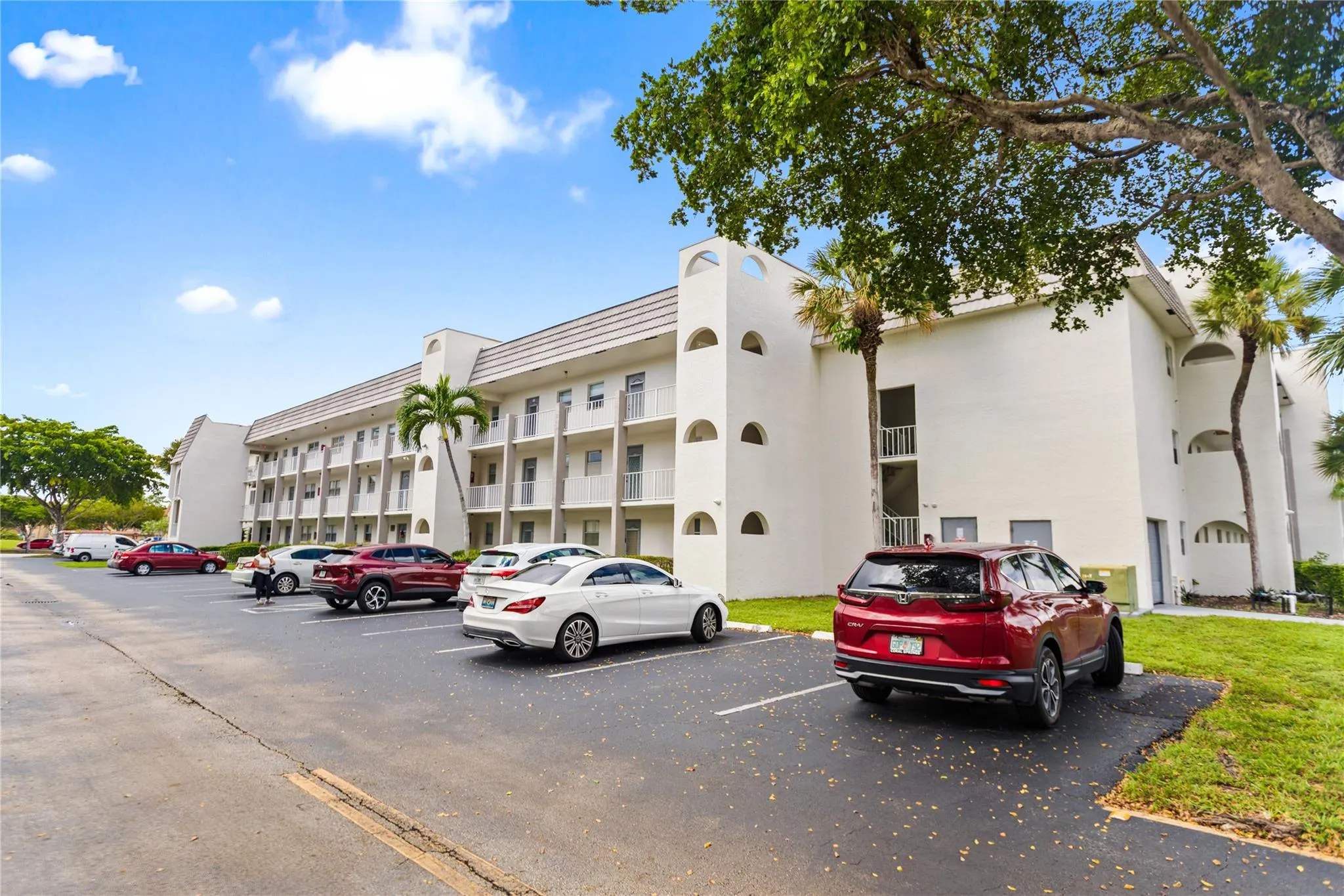 8280 Sunrise Lakes Blvd, #306