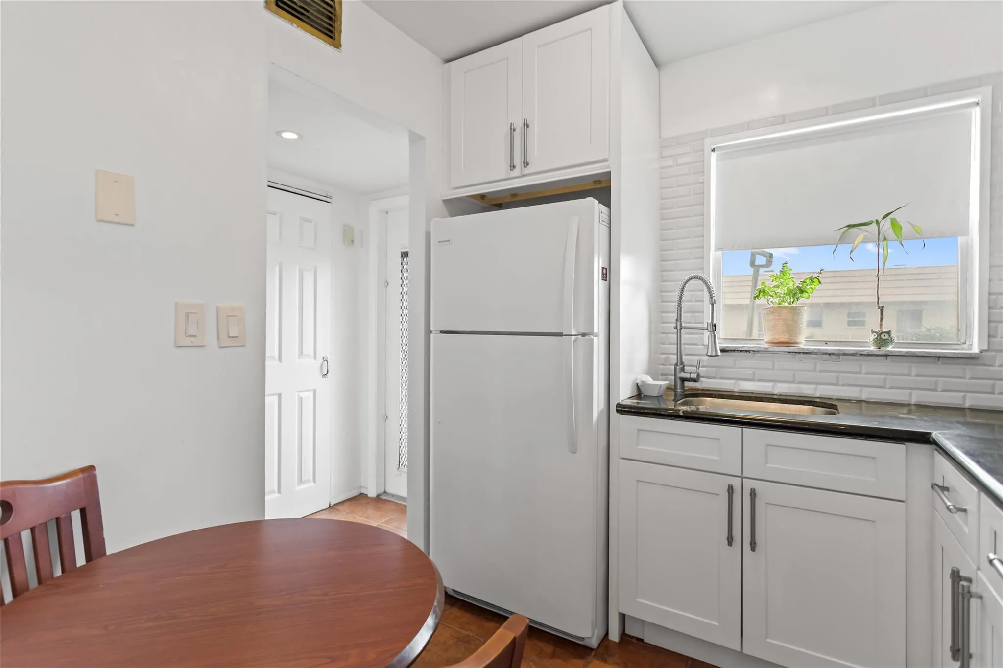 8280 Sunrise Lakes Blvd, #306