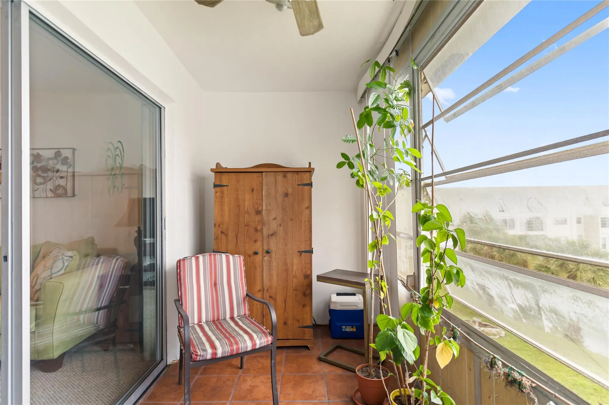8280 Sunrise Lakes Blvd, #306