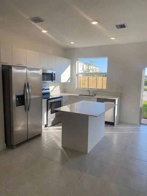 2354 NW 125 ST