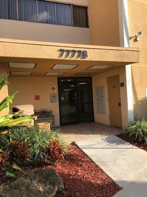 7777 Davie Road Ext, #105B
