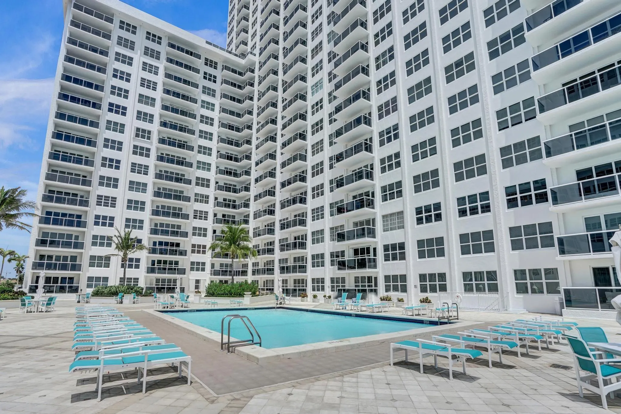 3500 Galt Ocean Dr, #807