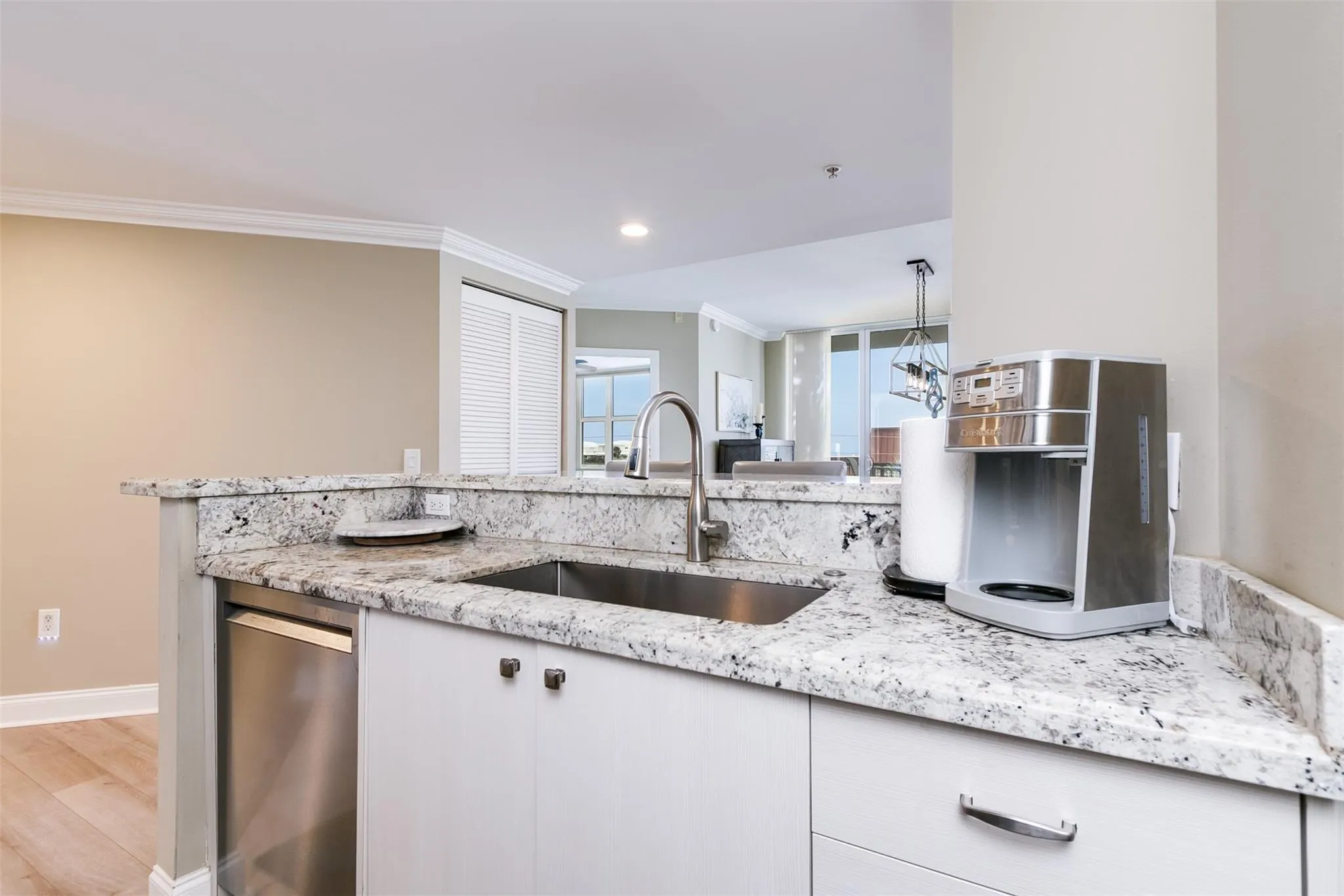 191 S Ocean Dr, #513