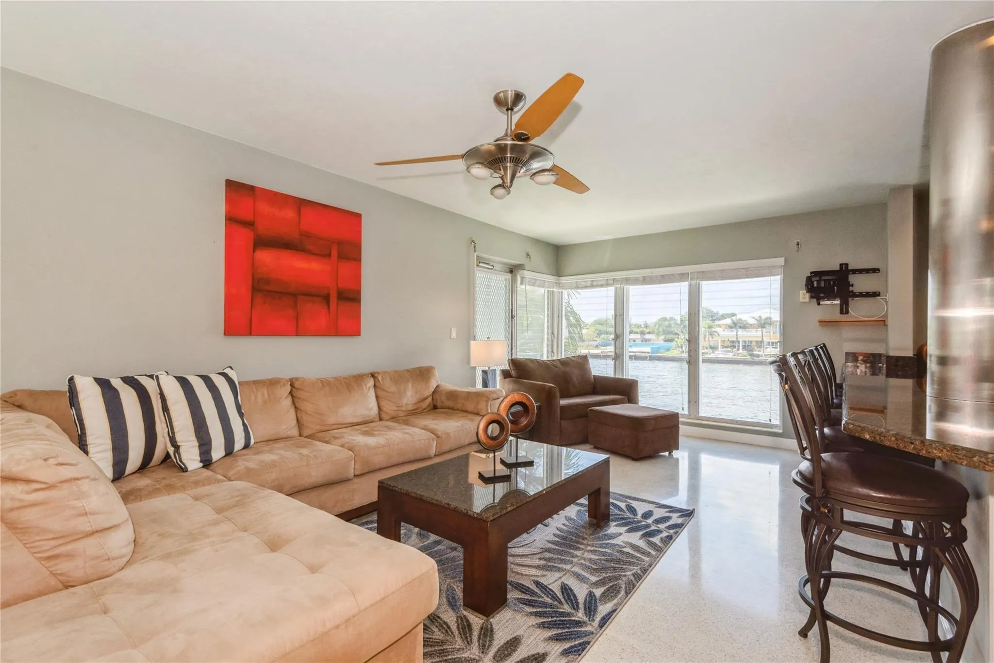 561 Bayshore Dr, #1