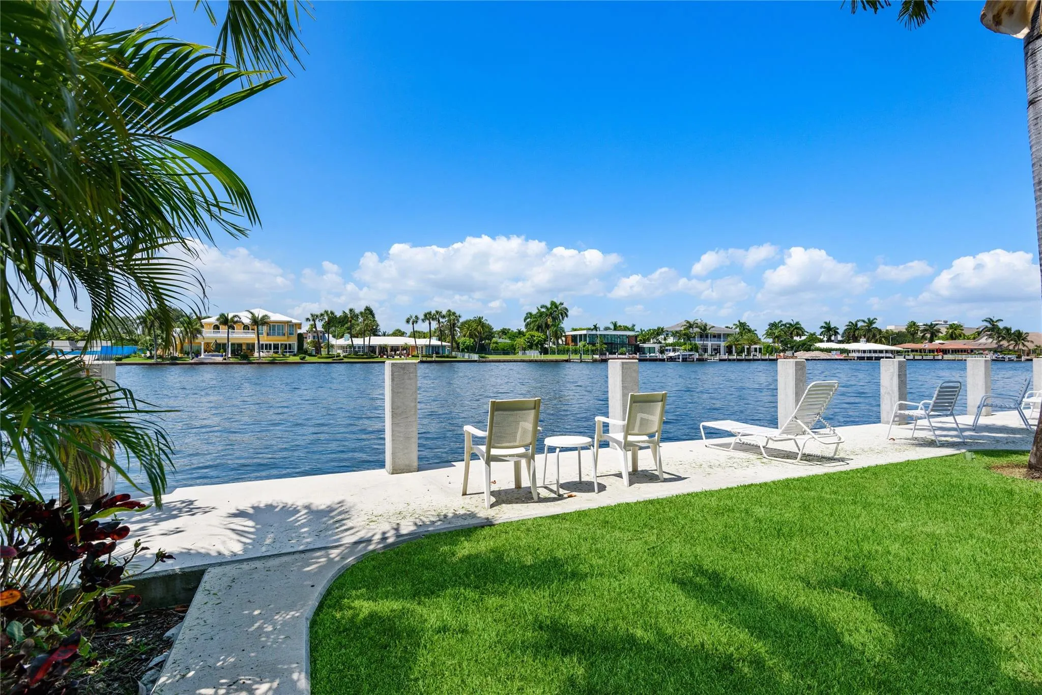 561 Bayshore Dr, #1