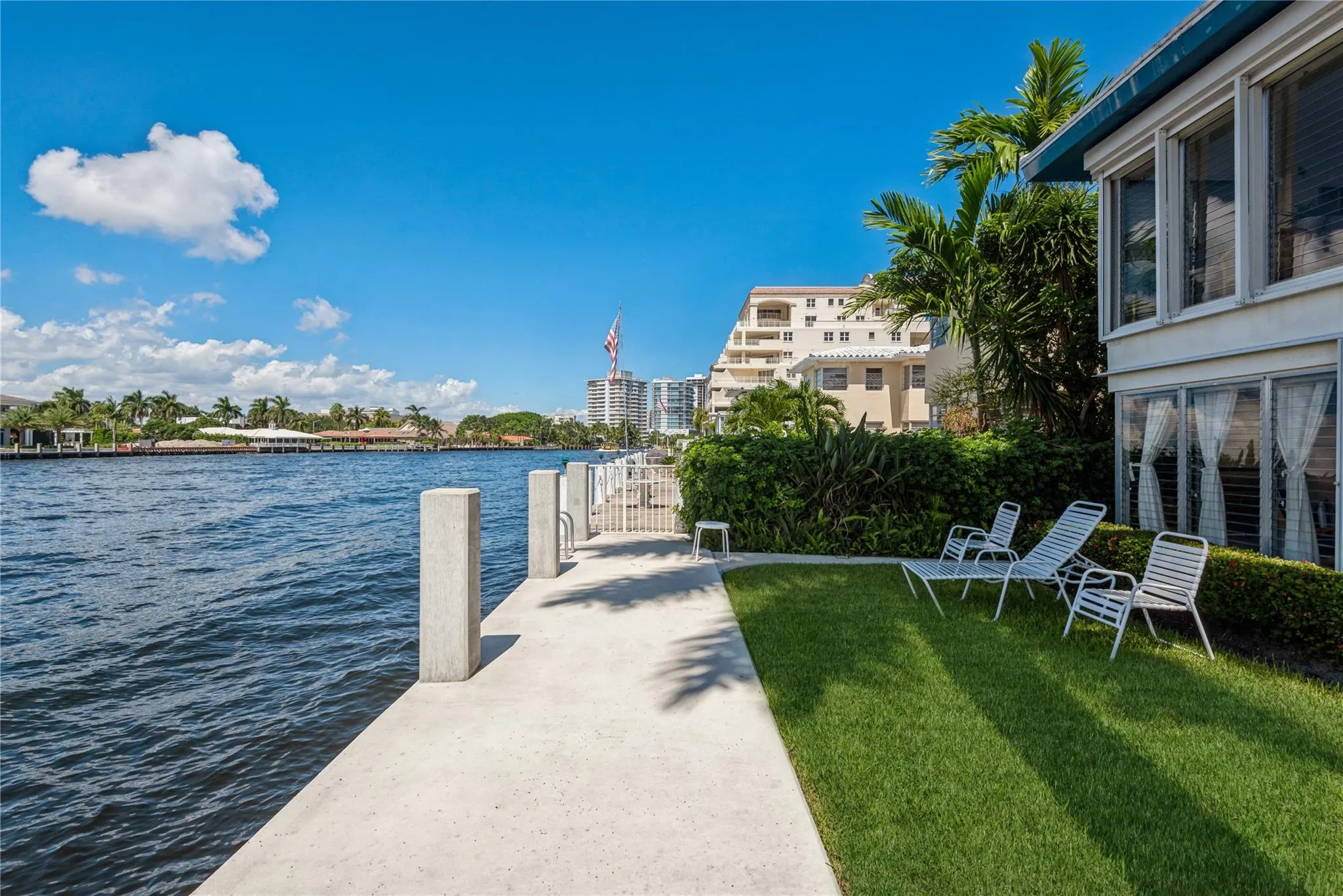 561 Bayshore Dr, #1