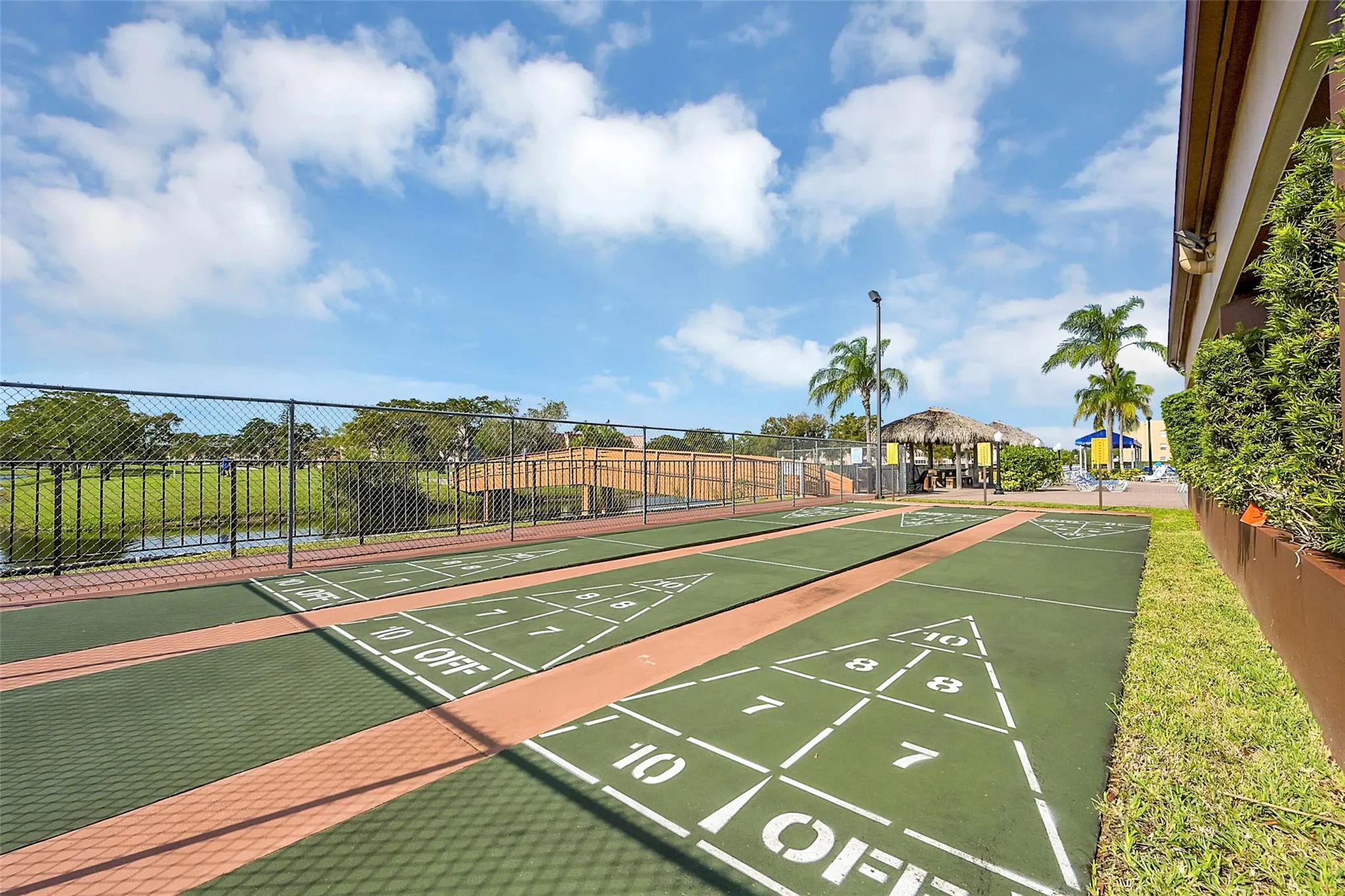 9061 Sunrise Lakes Blvd, #102