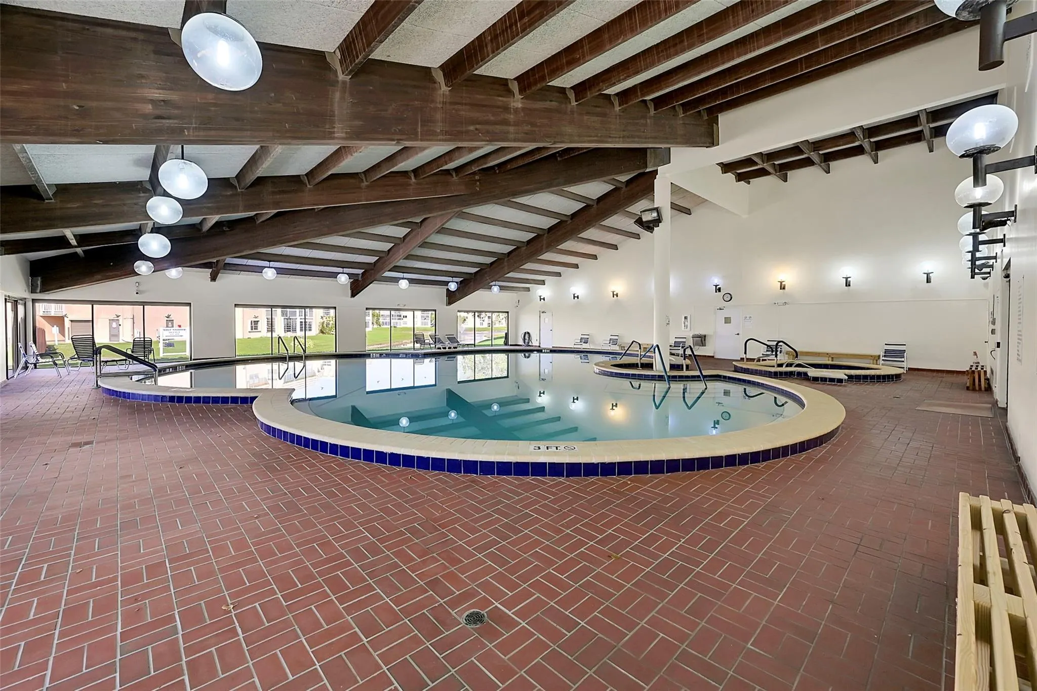 9061 Sunrise Lakes Blvd, #102