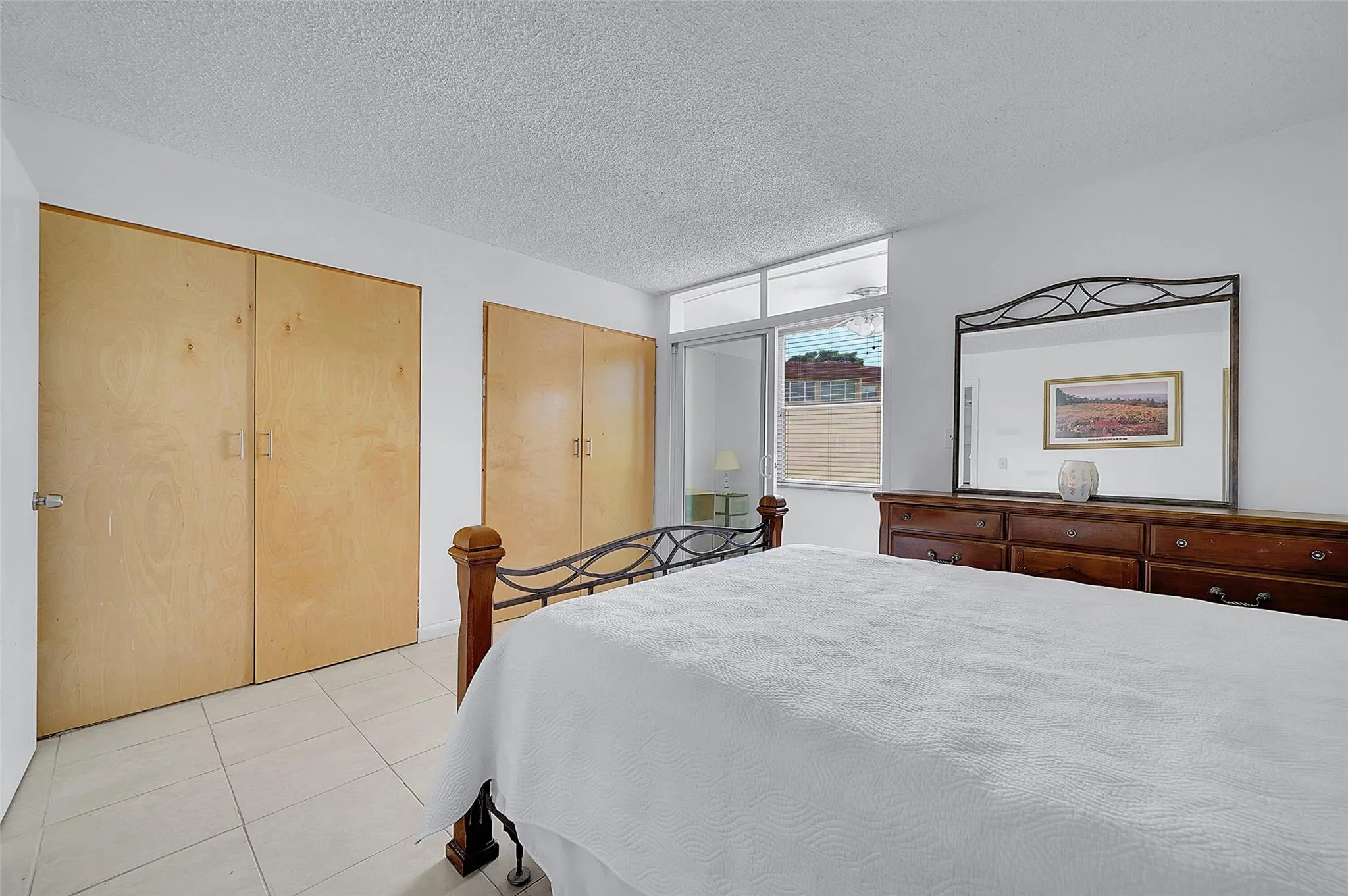 9061 Sunrise Lakes Blvd, #102