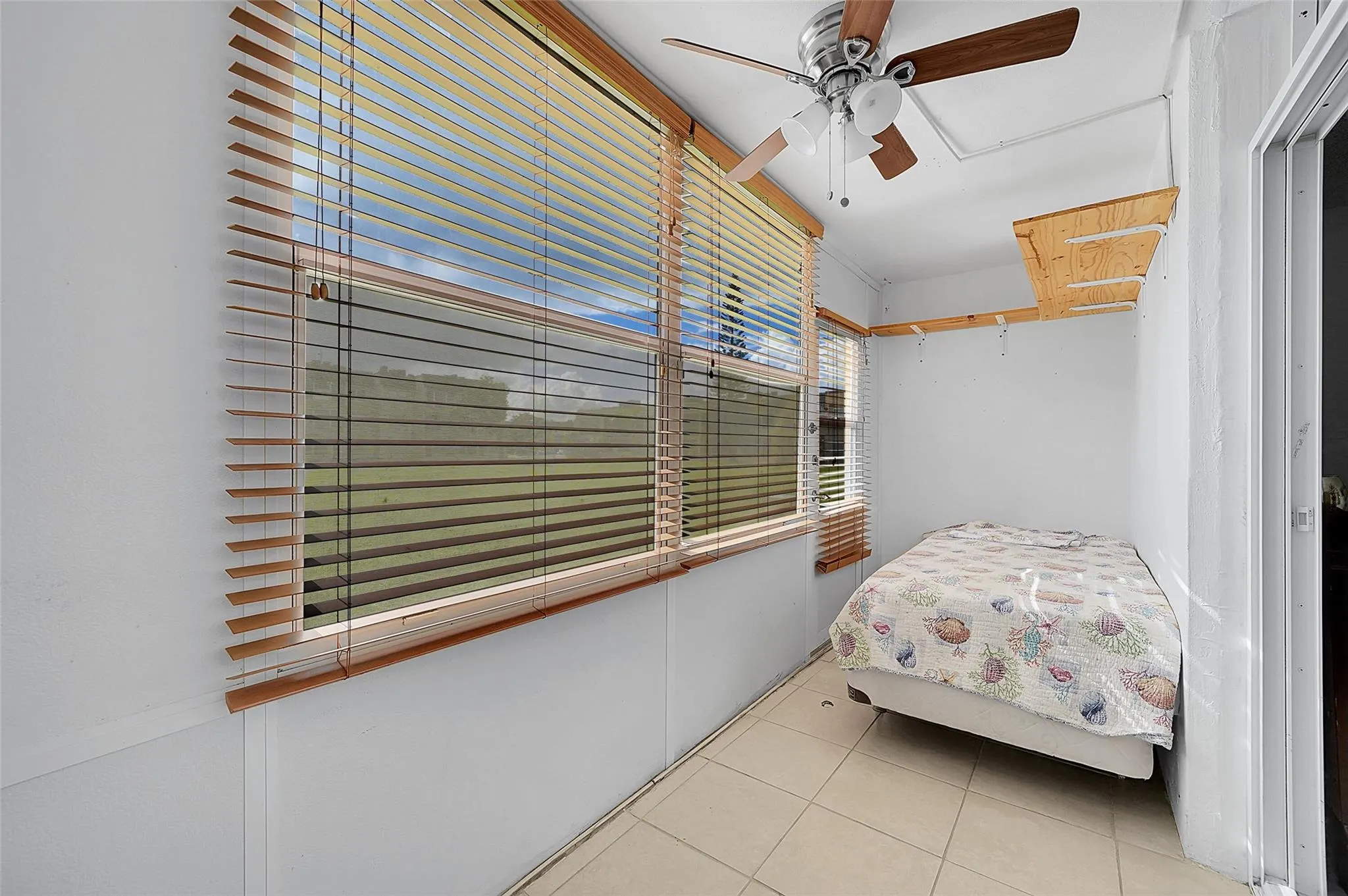 9061 Sunrise Lakes Blvd, #102